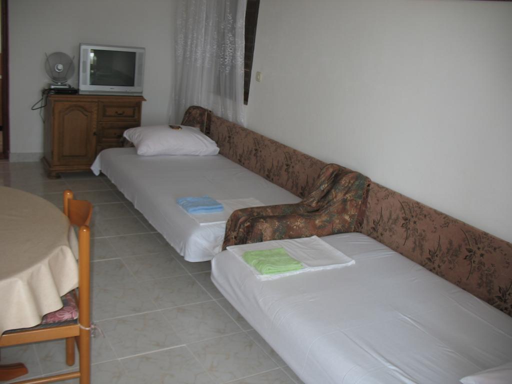 Apartments Vera Pag Town Zewnętrze zdjęcie