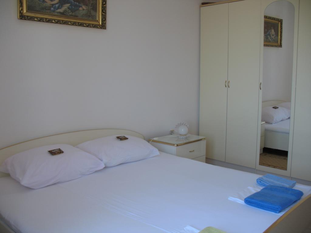 Apartments Vera Pag Town Zewnętrze zdjęcie